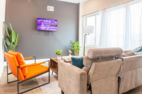 2bed2bath-wd-queenbed-workdesk